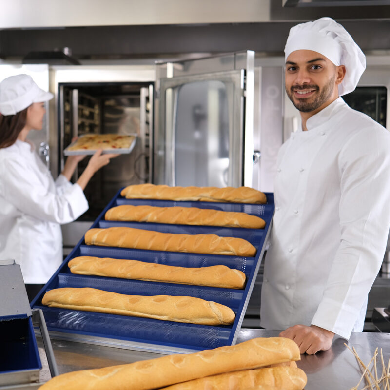 Teglie e stampi antiaderenti per panificazione industriale